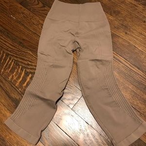 Lululemon tan Capri pants